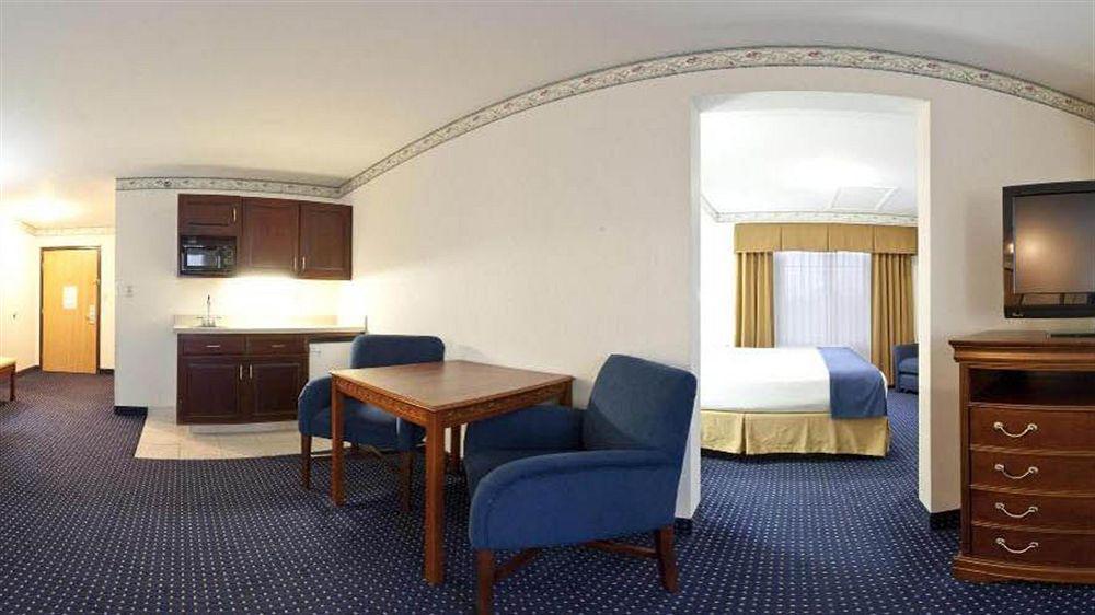 Holiday Express & New Buffalo, Mi By Ihg New Buffalo
